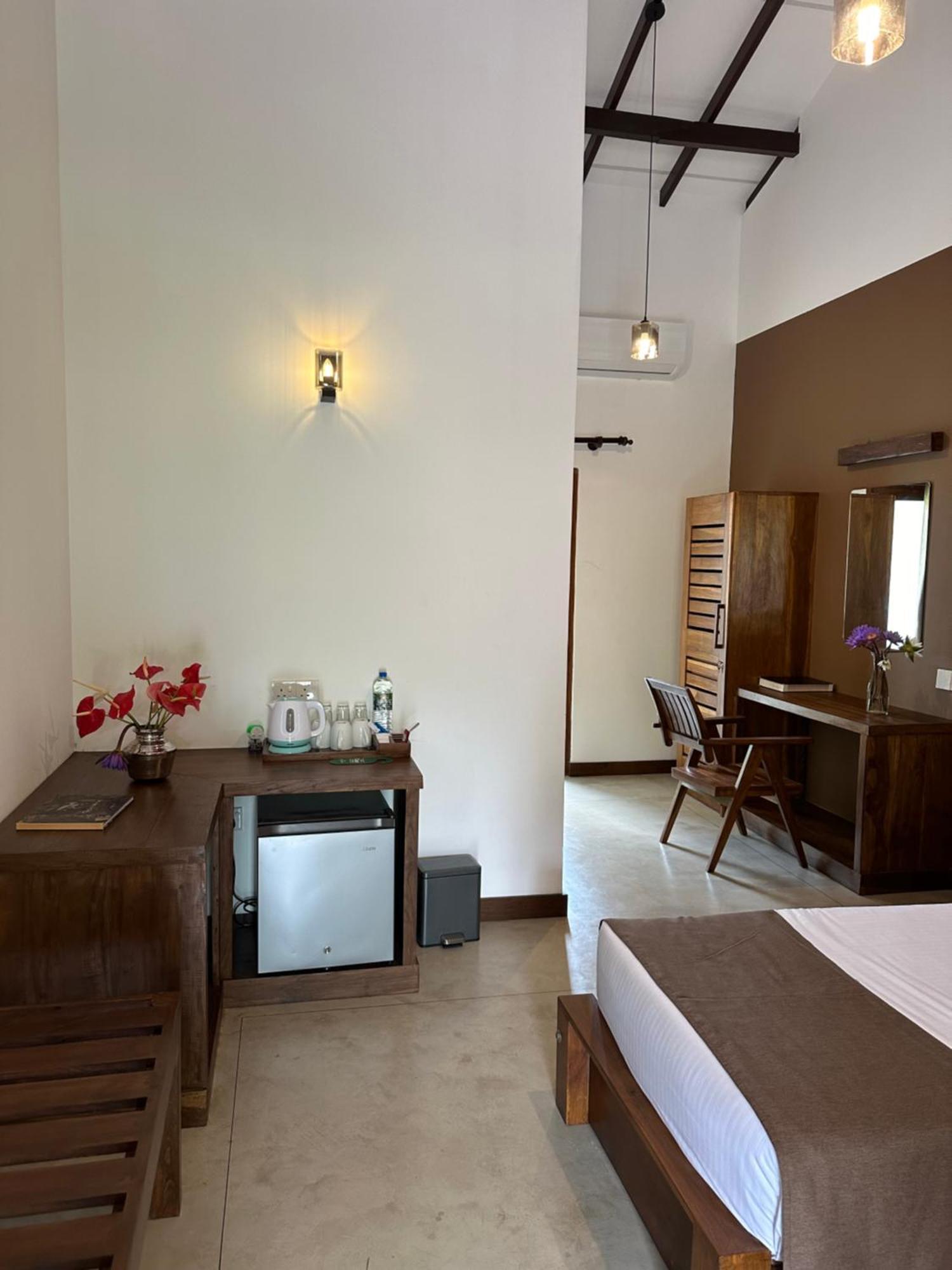 Hotel Heladiv Anuradhapura Εξωτερικό φωτογραφία
