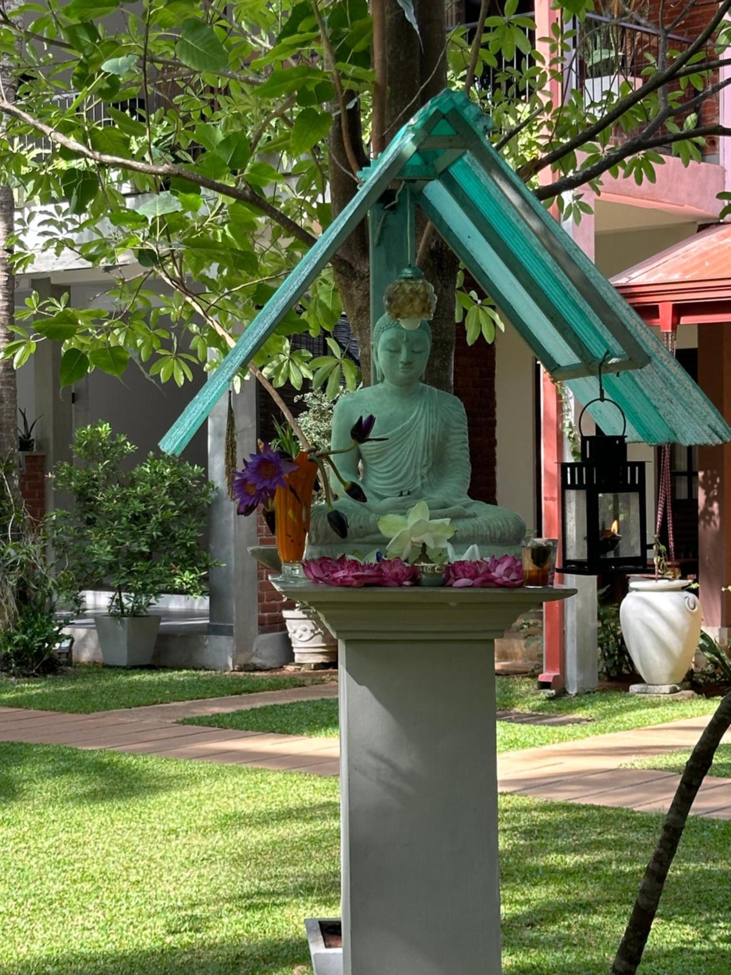 Hotel Heladiv Anuradhapura Εξωτερικό φωτογραφία