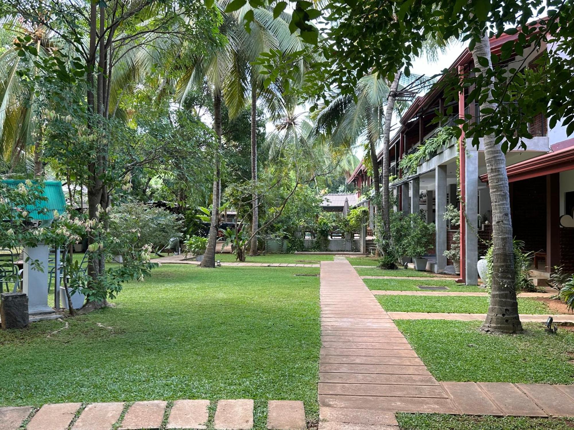 Hotel Heladiv Anuradhapura Εξωτερικό φωτογραφία