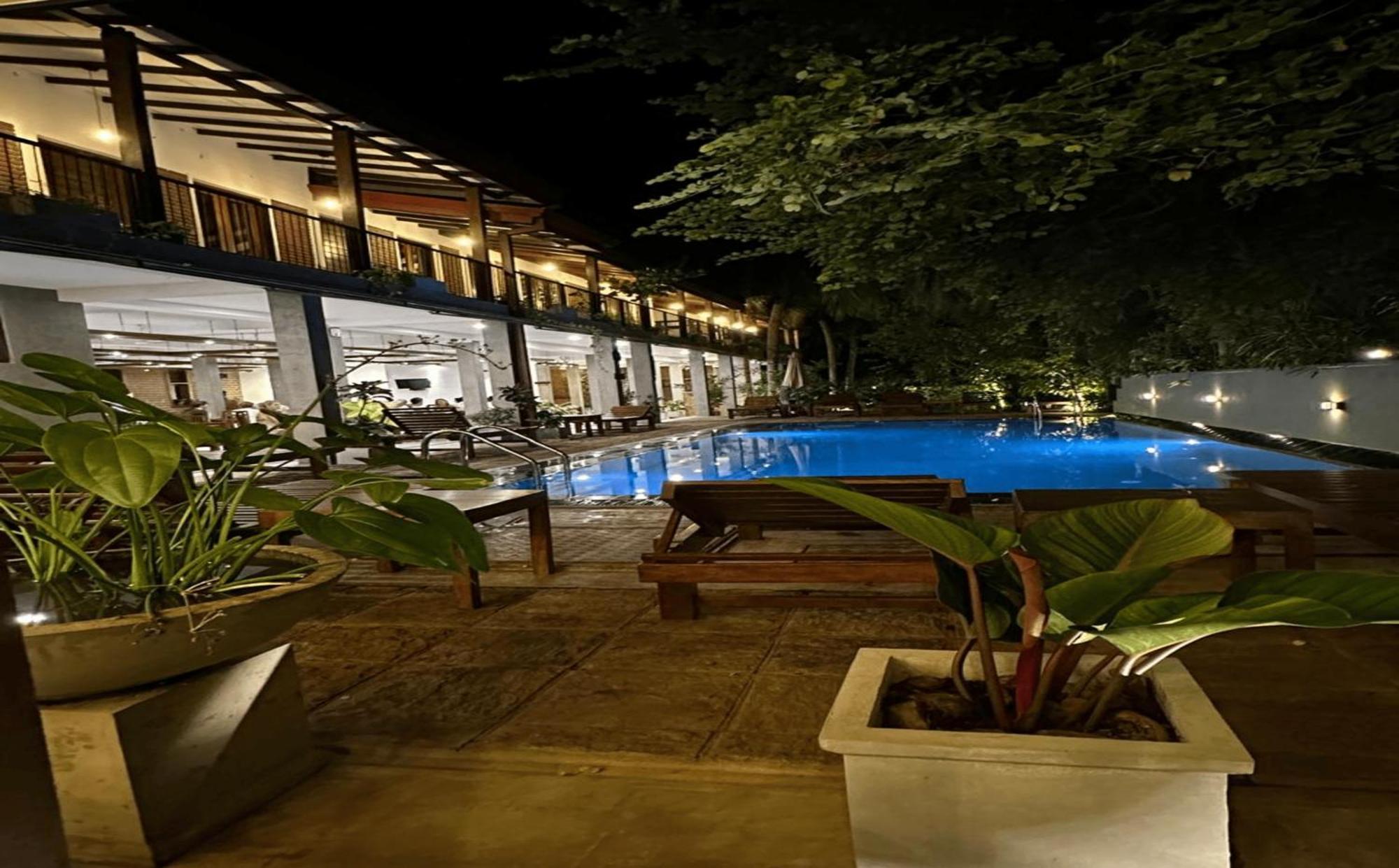 Hotel Heladiv Anuradhapura Εξωτερικό φωτογραφία